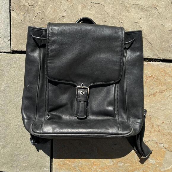 Coach Handbags - Vintage Y2K Coach Leather Backpack